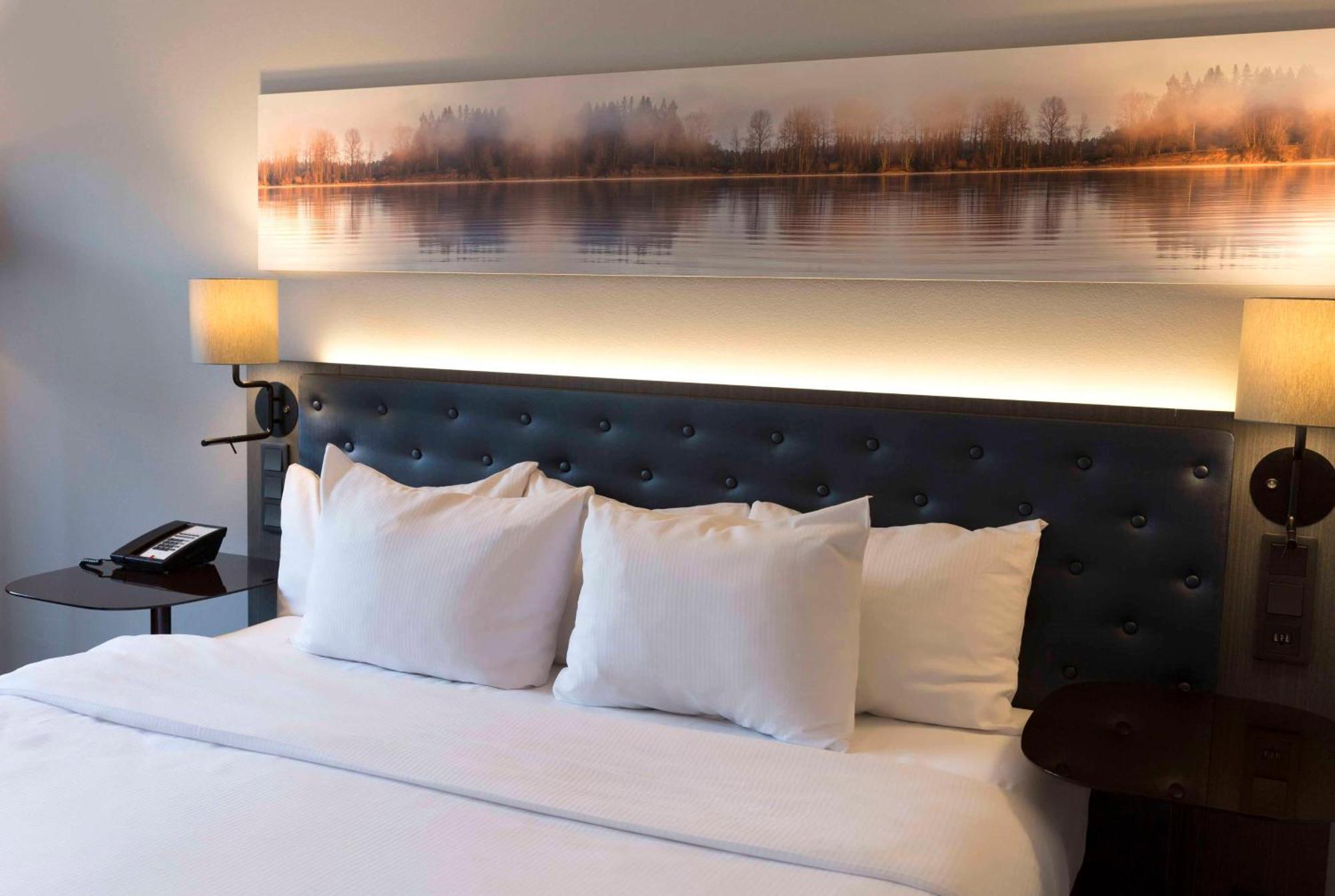 Hilton Helsinki Strand Kültér fotó A room at the Hotel