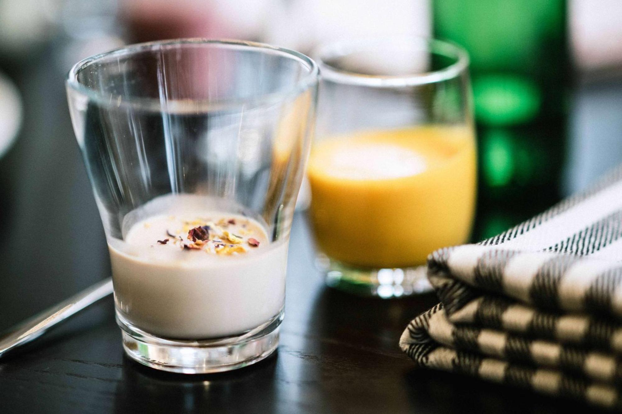 Hilton Helsinki Strand Kültér fotó A glass of eggnog